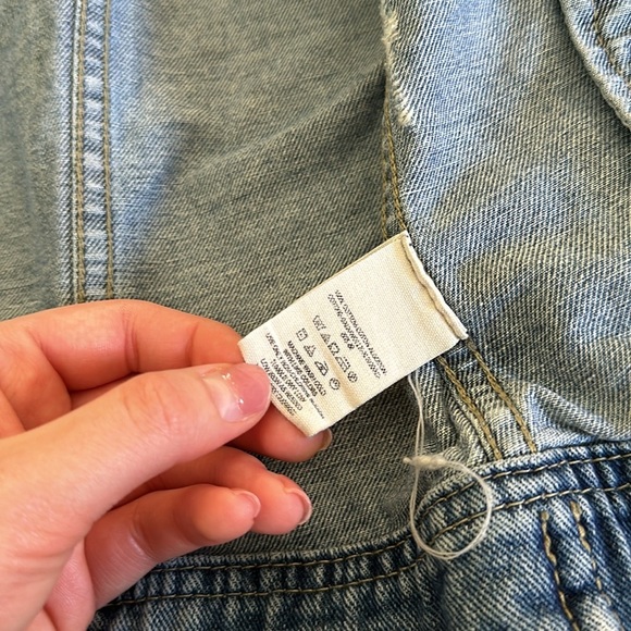 Free People Women’s Denim Jacket - Size Medium - Picture 4 of 4